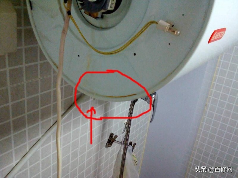 热水器漏水会漏电吗（电热水器一直滴水的处理方法）