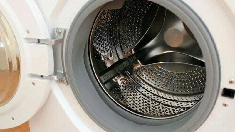 全自动洗衣机怎样清洗污垢（清洗全自动洗衣机内部的污垢教学）