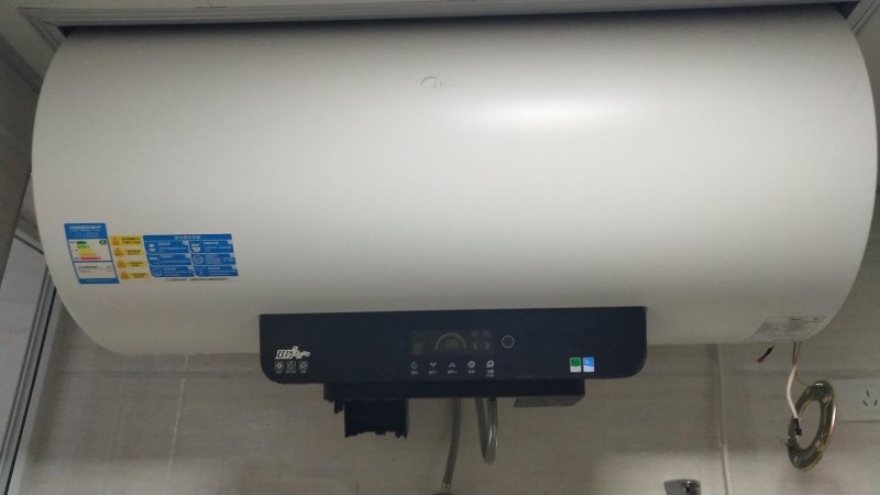 热水器没热水怎么办（电热水器不出热水维修方法）