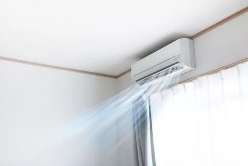 屋里空调开30度都不热怎么回事（空调开到30℃也不暖和的解决方法）